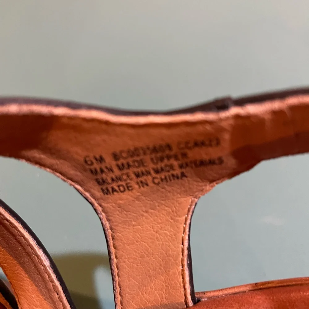 boc Women's Brown Heels - Picture 6 of 6